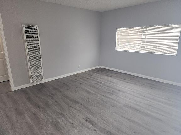 3rd image of 9917 1/2 Park St