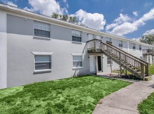 110 Gornto Lake Rd, Brandon, FL 33510