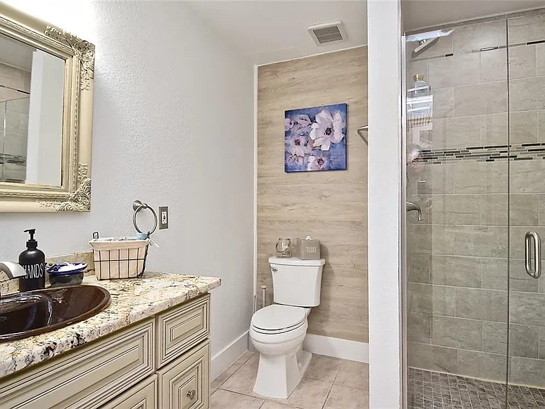 7037 Duke St — Photo 15