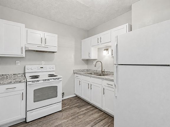 5th image of 564 Glenwood Ave APT 34