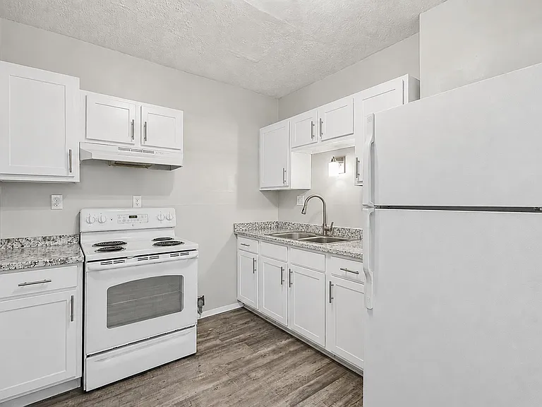 564 Glenwood Ave #34 — Photo 5
