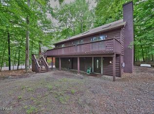 1058 Lake Shore Dr, Lake Ariel, PA 18436