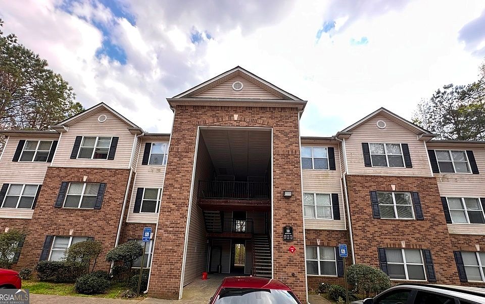 1st image of 3229 Fairington Dr