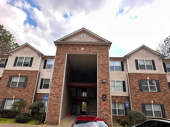 3229 Fairington Dr, Lithonia, GA 30038