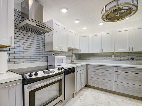 2nd image of 111 Piedmont C