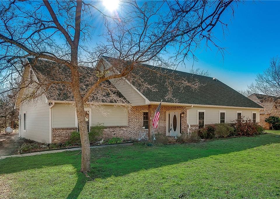 1st image of 354 Pecan Hollow Cir