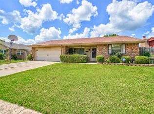 5505 NW Alan A Dale Ln, Lawton, OK 73505