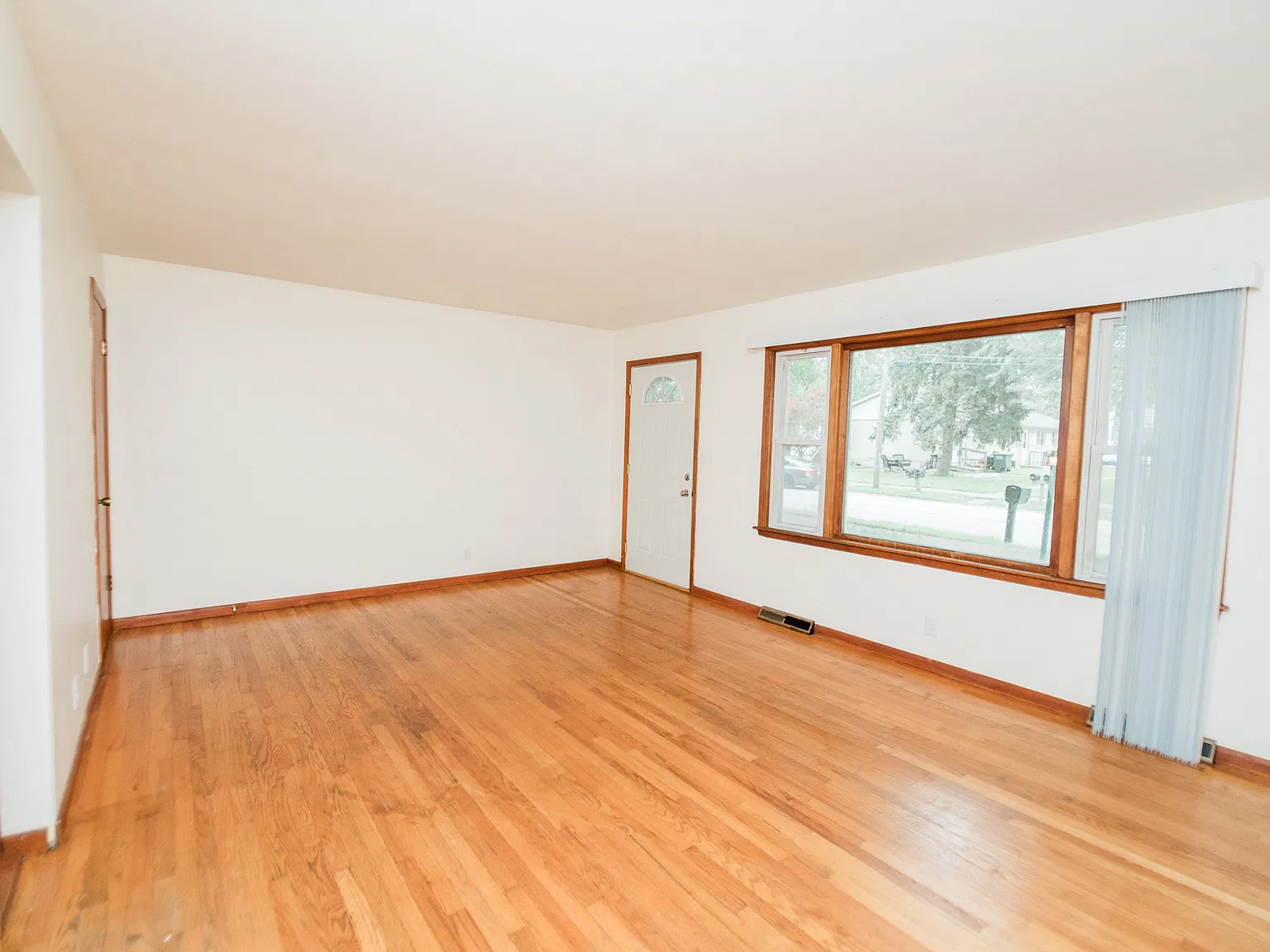 2 bed, 1450 sqft, $1,495 — Photo 2