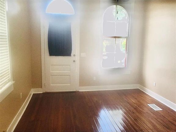 2nd image of 4905 Iberville St