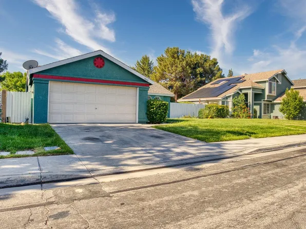 1628 Bluebell St, Lancaster, CA 93535