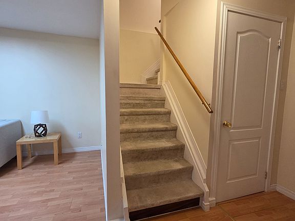 5th image of 16 Royal Chapin Cres #Basement