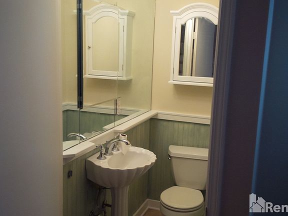 5th image of 1809 Shady Ln Unit 5
