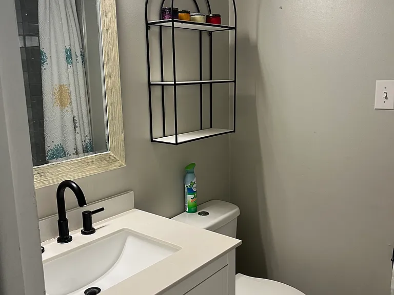 209 Country Club Dr — Photo 9