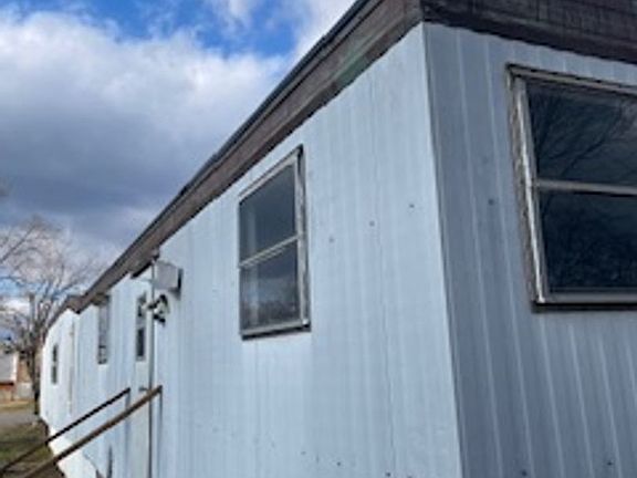 2nd image of 130 Fabric Dr