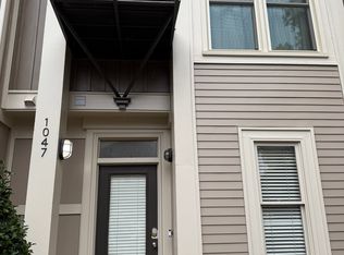 1047 Park West Dr, Charlotte, NC 28209
