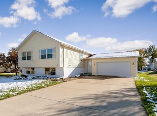 88 1st Street Ct, Atkins, IA 52206