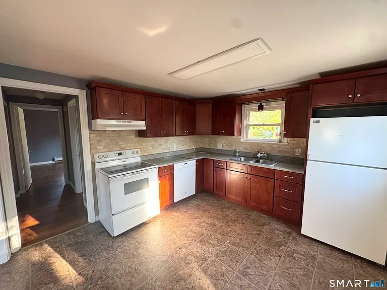 482 Ash Dr — Photo 5