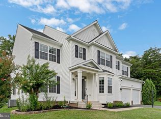 12928 Larkmeade Ln, Woodbridge, VA 22193