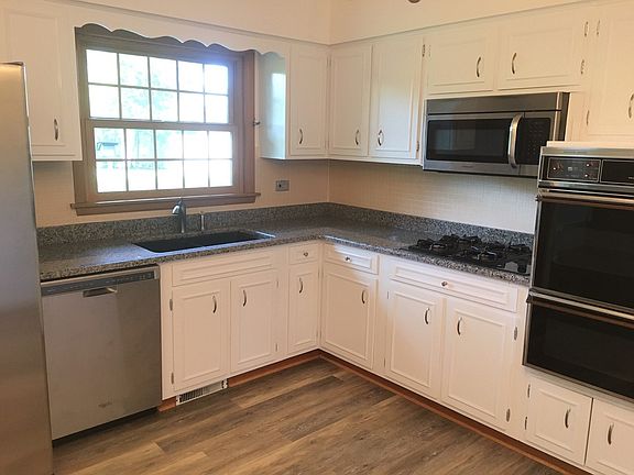 June 2020 N!ew granite, sink, faucet and range