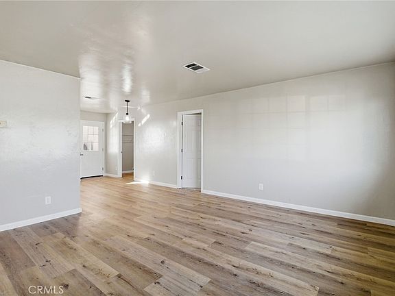 5th image of 2315 Wolf St