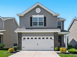 329 Charlestowne Place Dr, Saint Charles, MO 63301