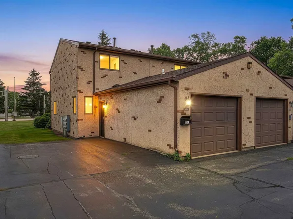 2529 Fond Du Lac Rd, Oshkosh, WI 54902