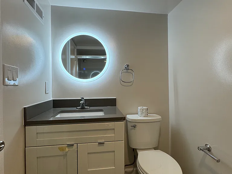 219 Broad St — Photo 10
