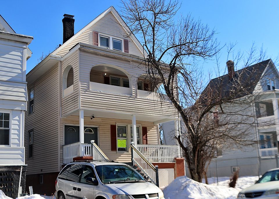 1st image of 468 Norwood St