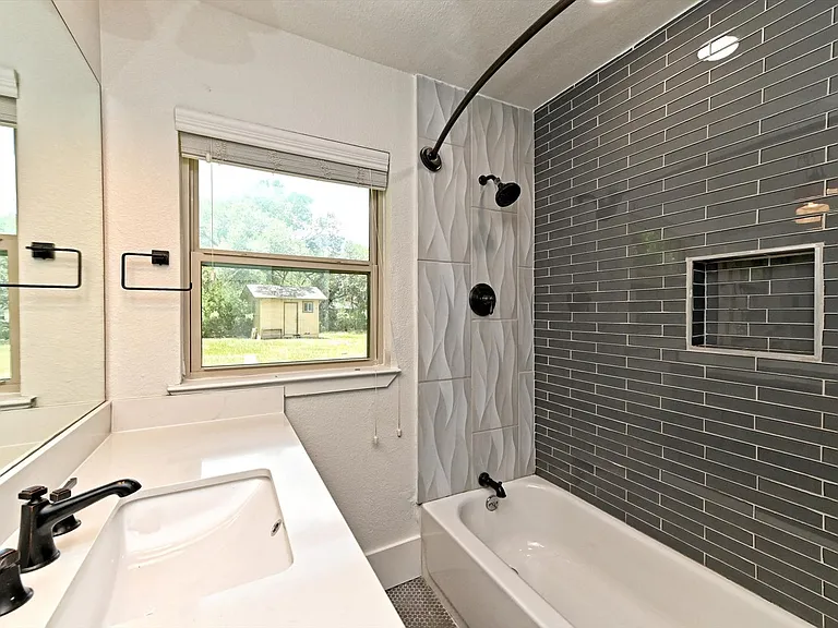 11800 Tedford St — Photo 17