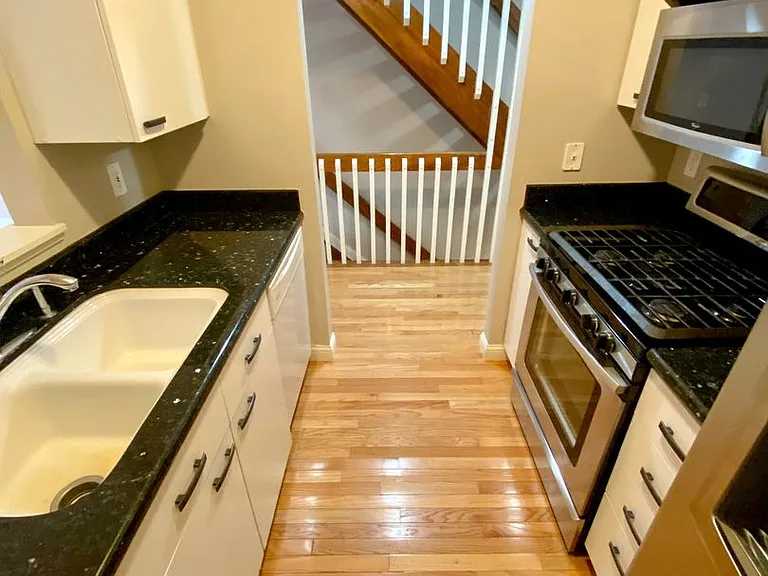 5602 Wigmore Dr — Photo 10