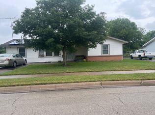 206 SW Moody St, Burleson, TX 76028