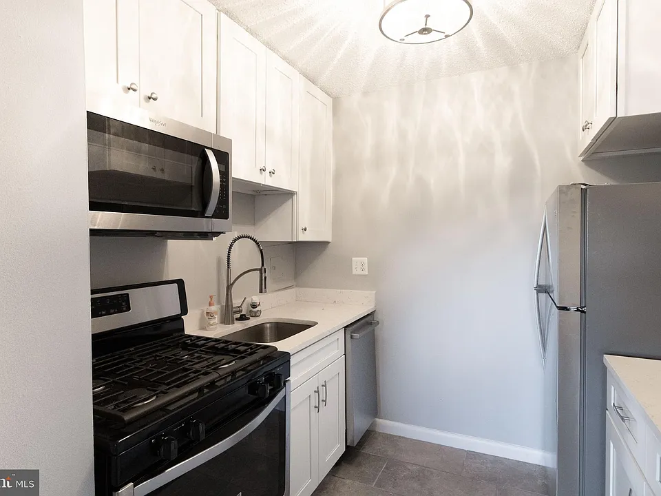 1225 Martha Custis Dr #1103