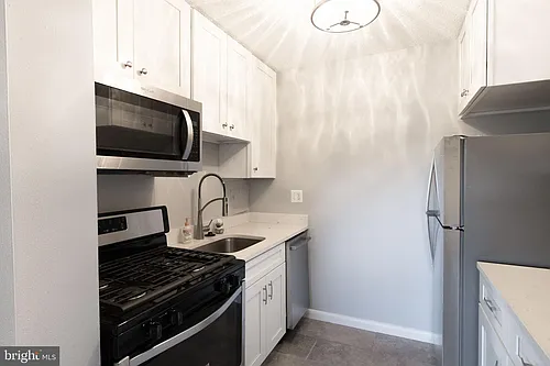 1225 Martha Custis Dr Photo 1