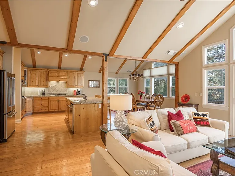 173 Grizzly Rd — Photo 9