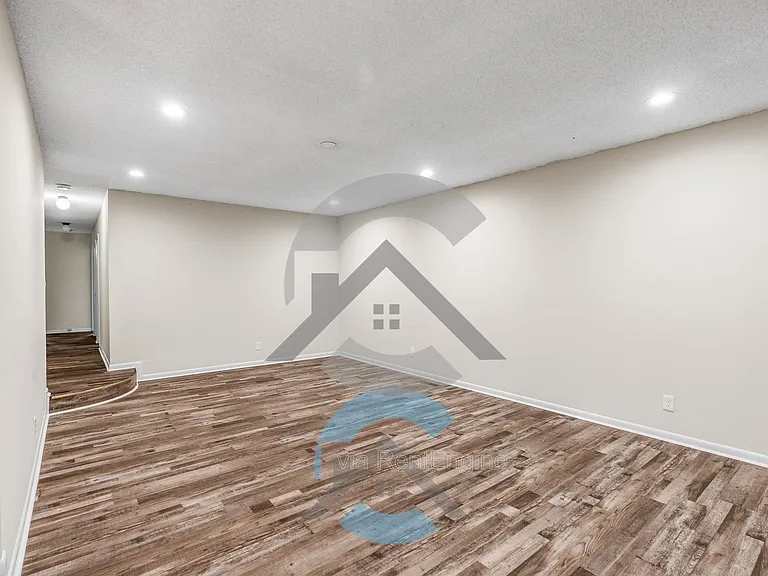 12533 Rivercrest Dr — Photo 8