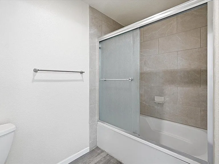 1633 E Lakeside Dr #63 — Photo 13