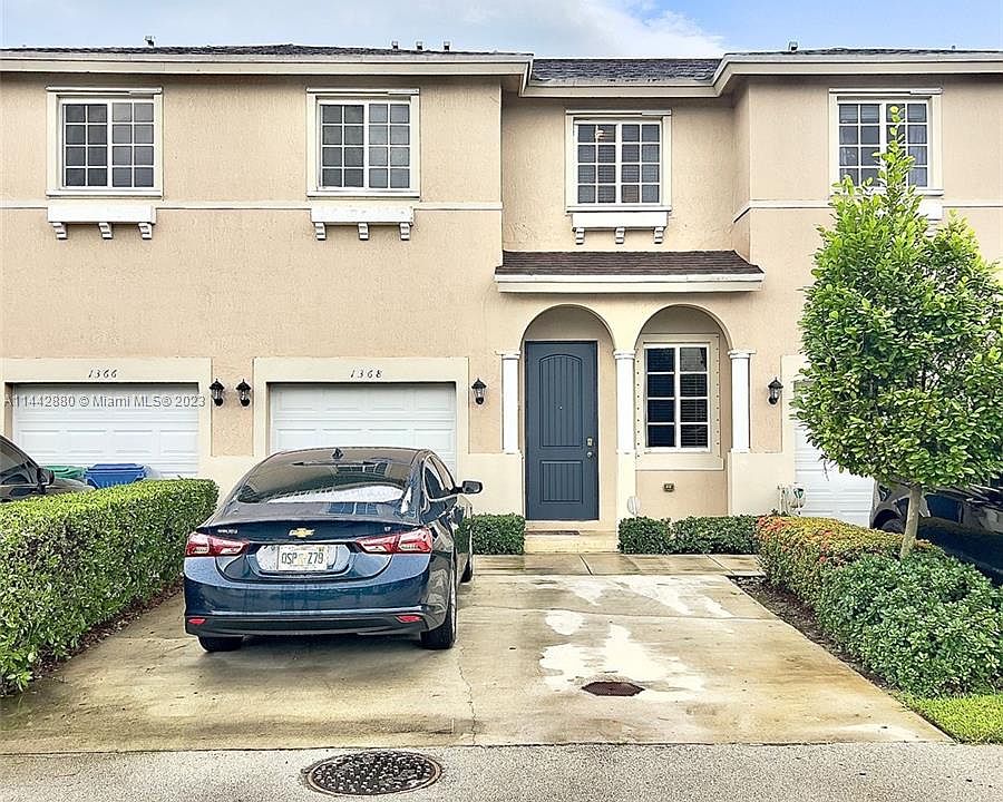 1st image of 1368 NW 214th Ter