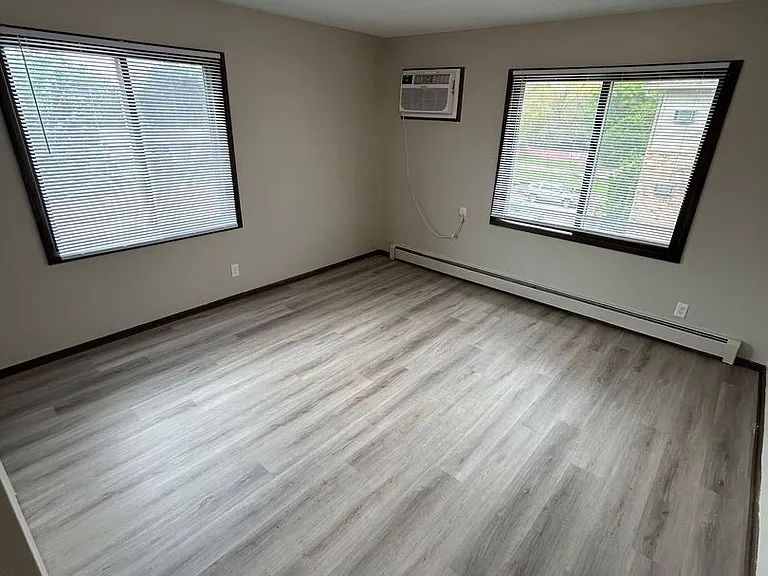 Highland Gables Apartments — Photo 22