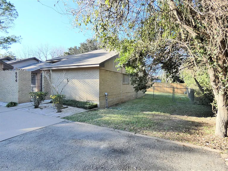 604 Golfview Dr — Photo 20