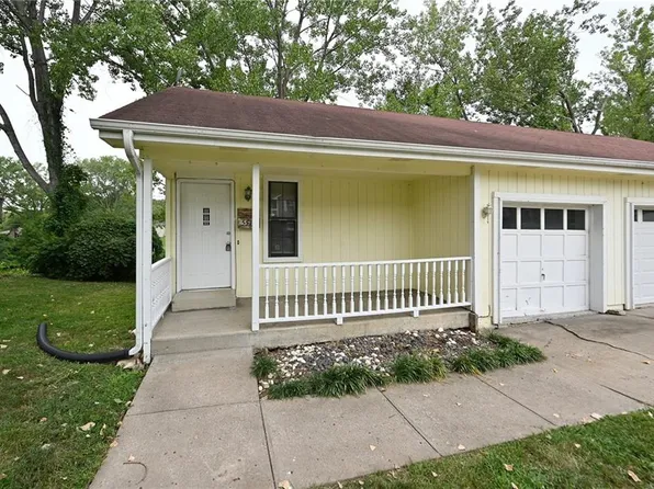 5512 NW Homer White Rd, Parkville, MO 64152