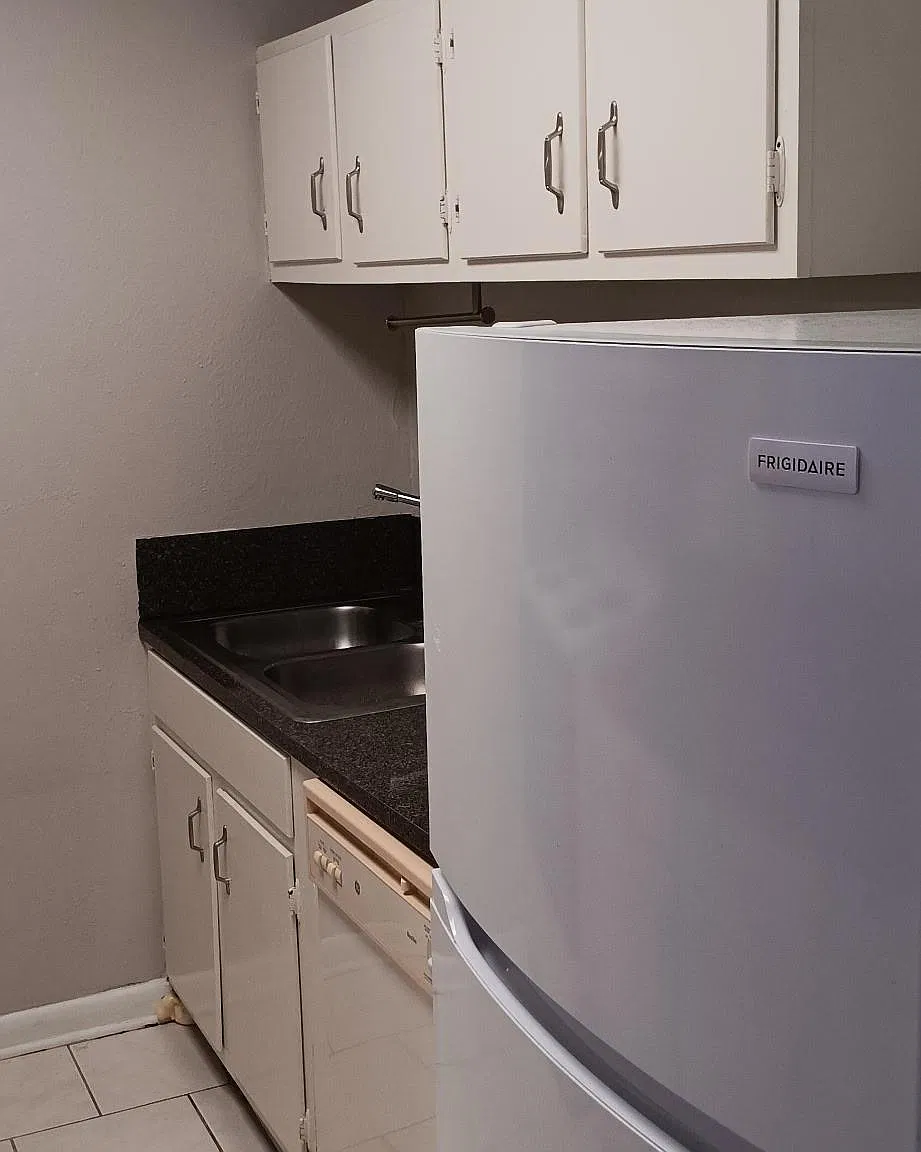 2 bed, 975 sqft, $975 — Photo 4