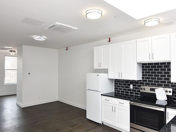 3rd image of 122 2nd Ave #5C