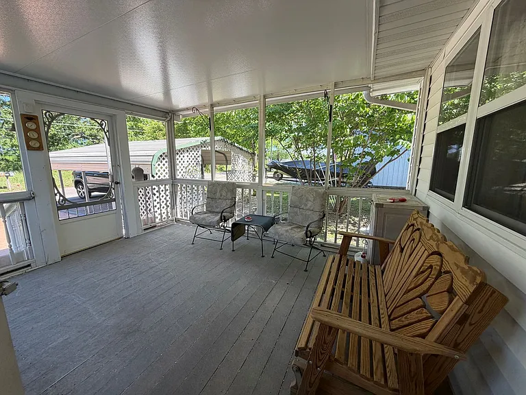 713 Dublin Ln — Photo 5