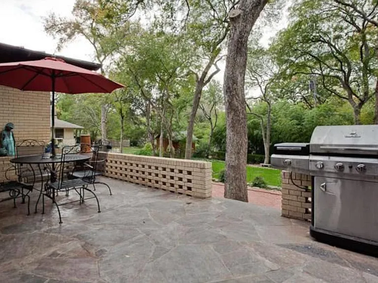 1035 Tranquilla Dr — Photo 10