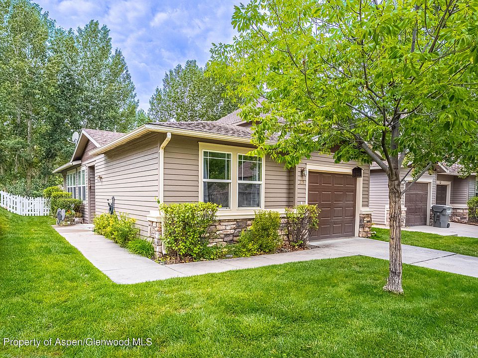 1st image of 235 W Capital Ct