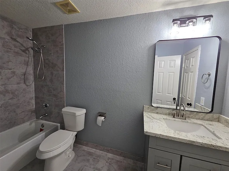9526 Heflin Colony Dr — Photo 37