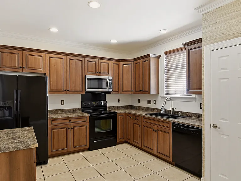 17 Abelia Ct — Photo 10