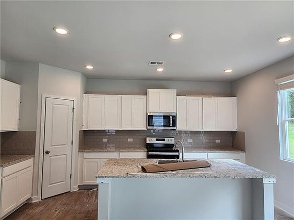 5th image of 5117 Union Heights Way