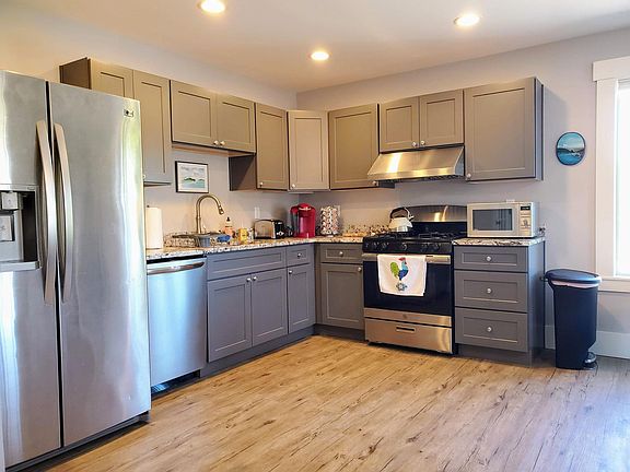 3rd image of 5514 35th St NW #A