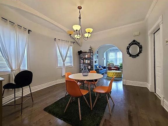 2nd image of 3130 W Lyndale St #2